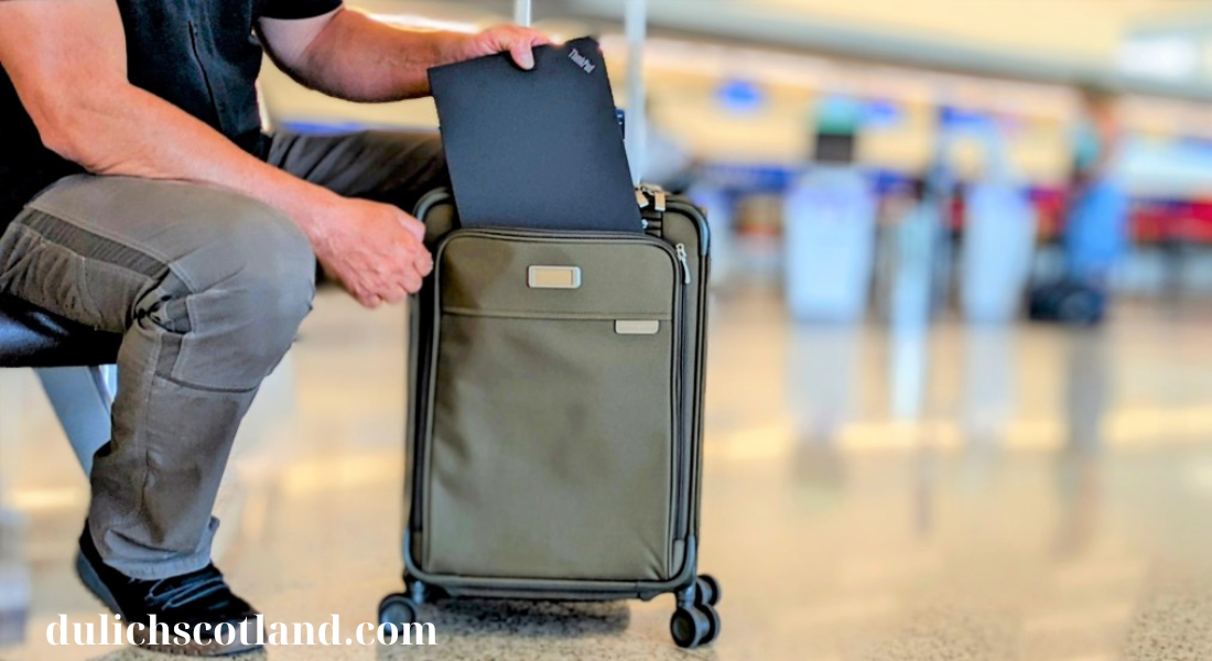 Read more about the article Why Briggs & Riley Luggage is the Perfect Travel Companion